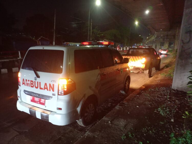 BPBD Kota Bogor Bantu Pengendara Motor Yang Terpeleset, Gesit 119  Langsung Tiba Di Lokasi