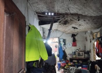 Plafon Bilik Warga Cibinong Hampir Roboh, Air Dari Perumahan Semakin Membuat Khawatir