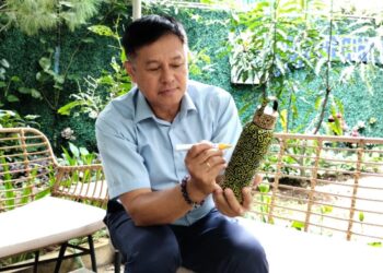 Unik! Doodle Artis Kota Bogor Kreasikan Doodle Pada Tumbler