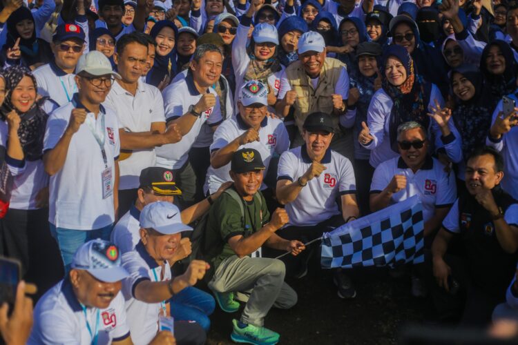 5000 Guru Ikut Guruhawan, Jalan Sehat Mengenal Lingkungan