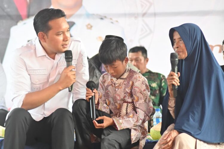 Blusukan, Bupati Cianjur Bawa Pelayanan Ke Rumah Warga, Belanja Masalah Di Wilayah Dengarkan Aspirasi Warga