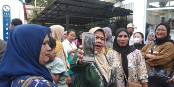 Antrean Penukaran Uang Di Balaikota Bogor Ricuh, Warga Kecewa